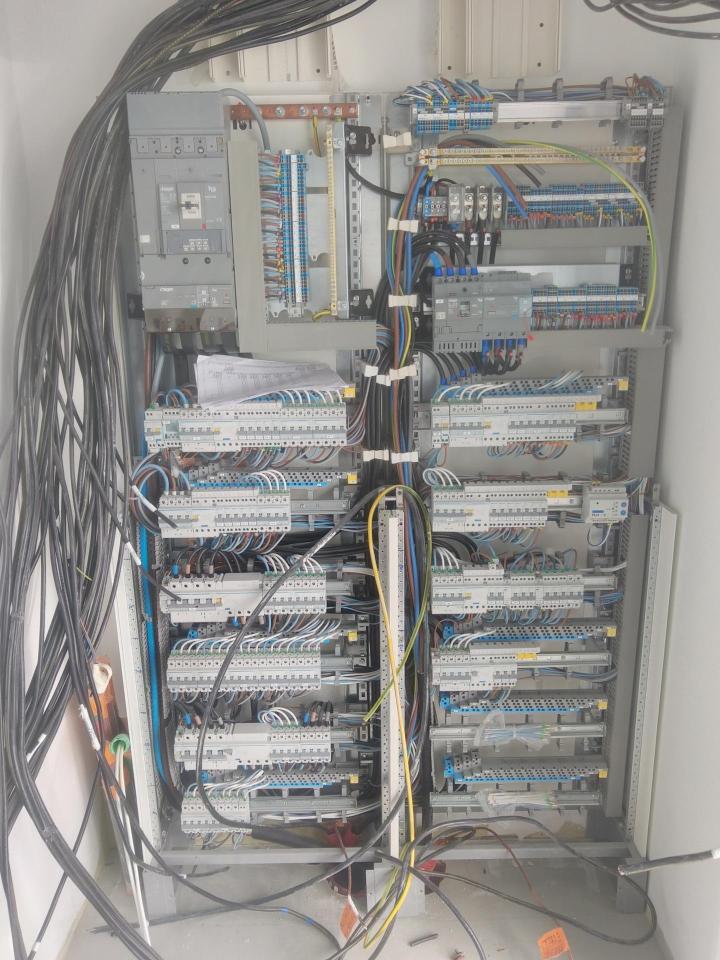 Nous garantissons votre sécurité grâce à une installation électrique de qualité.